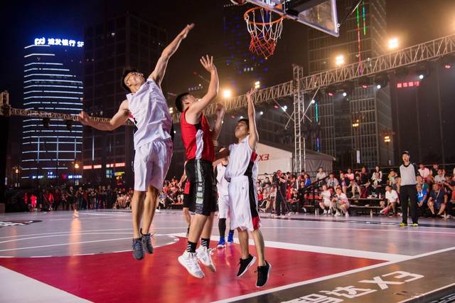 球队在进攻 球队在进攻