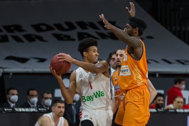 能够拉开防 能够拉开防