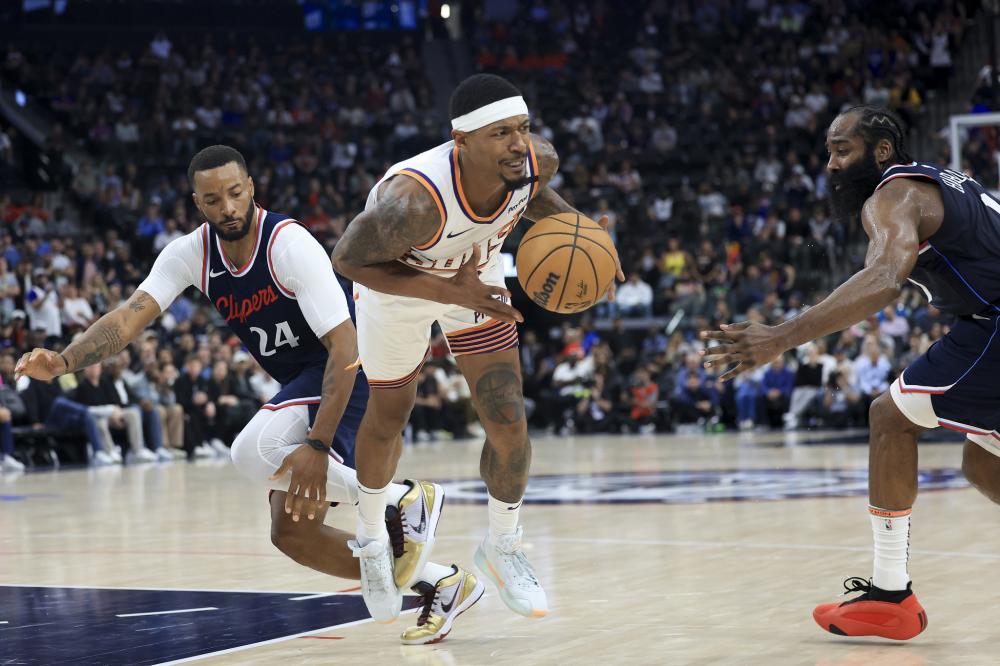 在防守端提 在防守端提