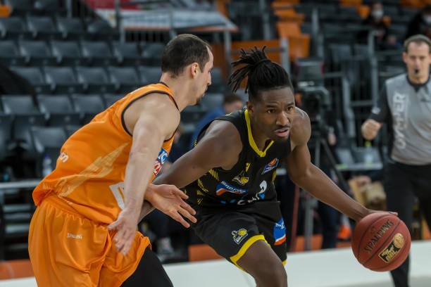 不仅如此 不仅如此