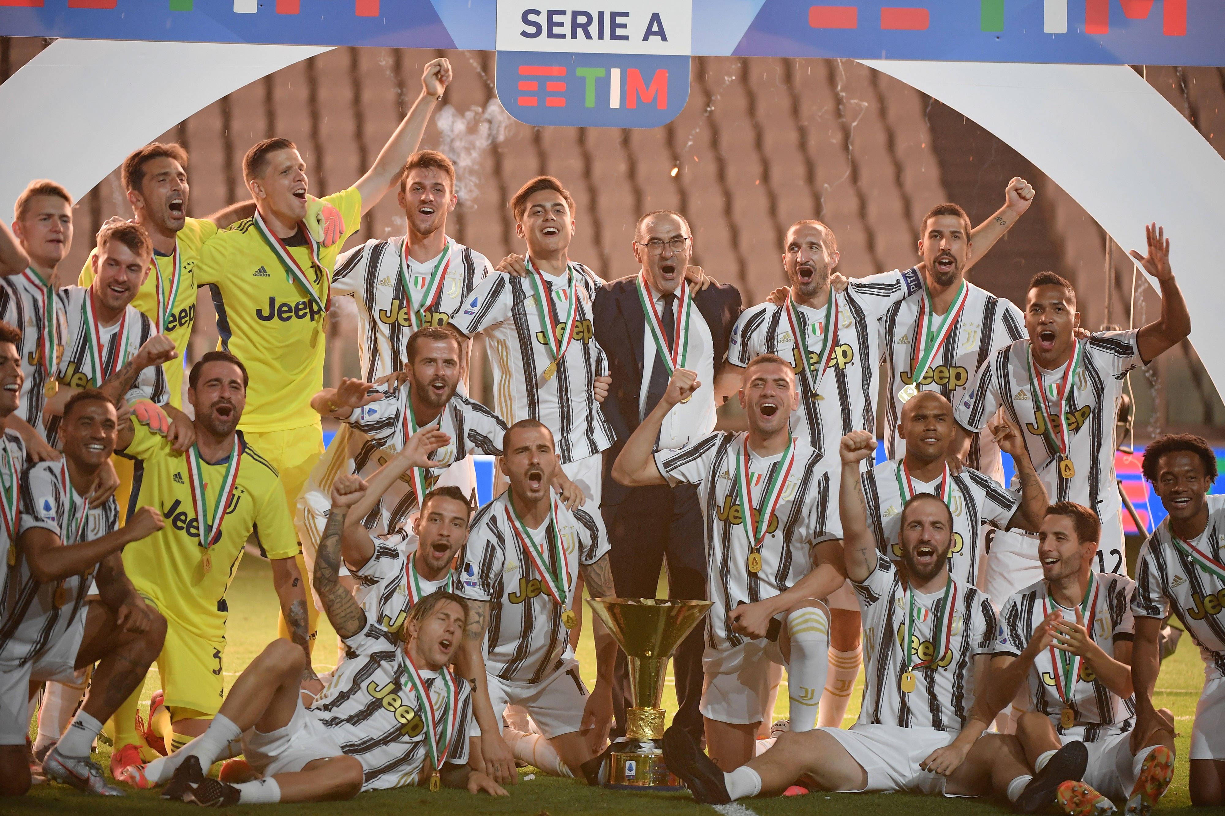 名顶级中锋 名顶级中锋